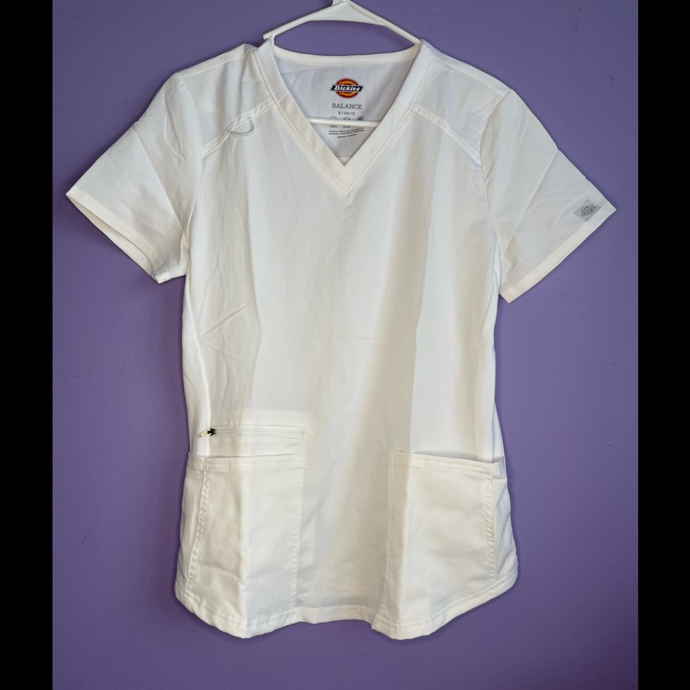 DICKIES WHITE SCRUB TOP